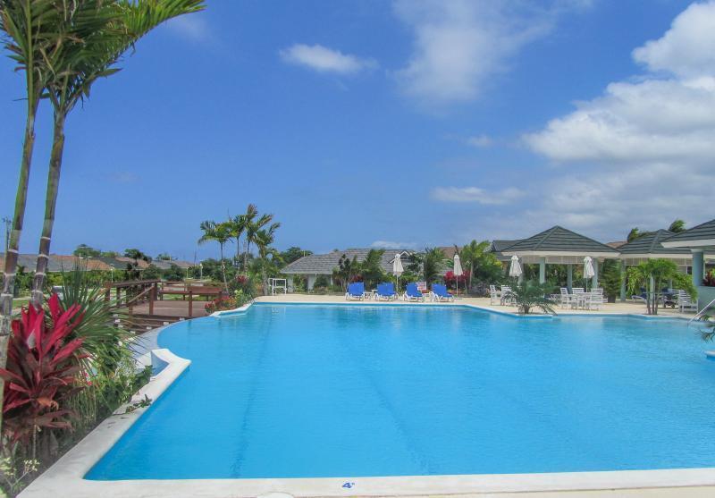 فيلا Ocho Rios Under The Palms المظهر الخارجي الصورة