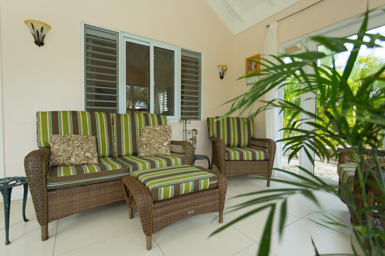 فيلا Ocho Rios Under The Palms المظهر الخارجي الصورة